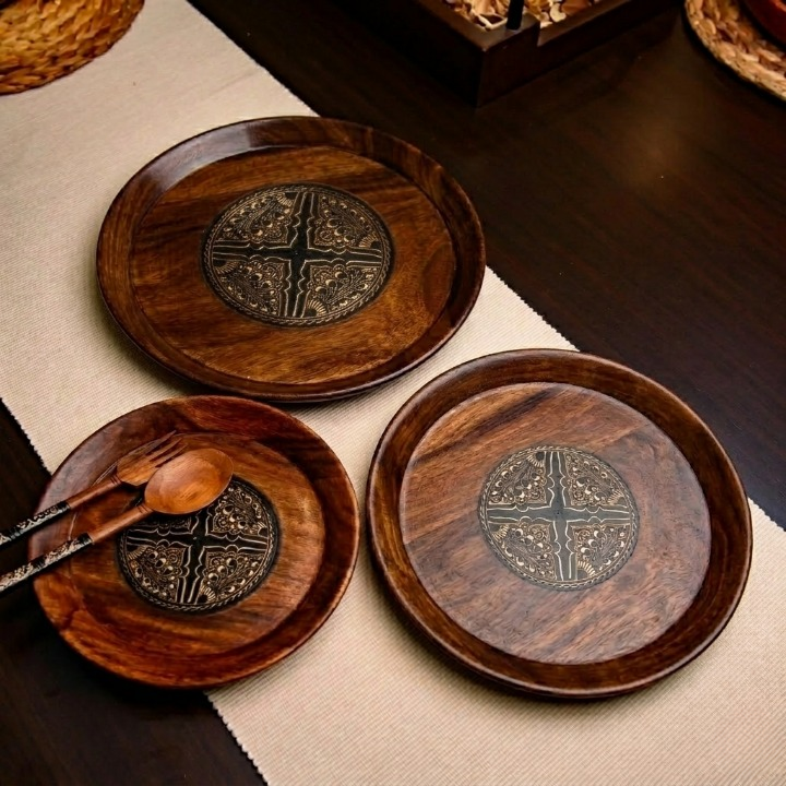 Wooden Naqshi Plate Set – Set of 3 Plates